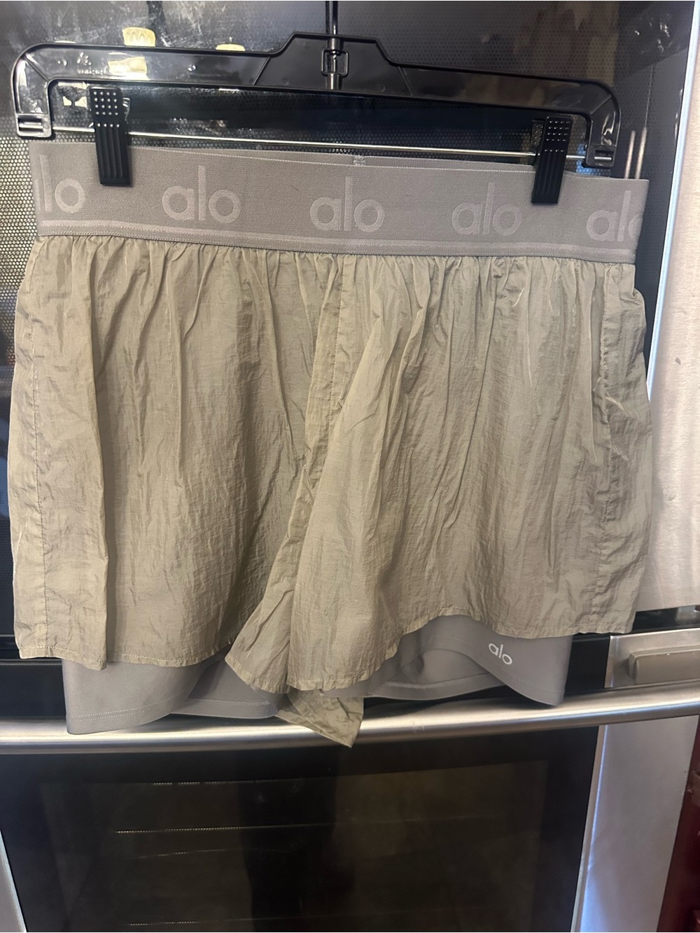 ALO Yoga Olive Green Two-in-One Athletic Shorts - Picture 2 of 4